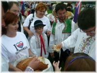 Tearing bread, feeding 35 people