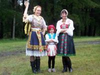 Girls in folklore costumes